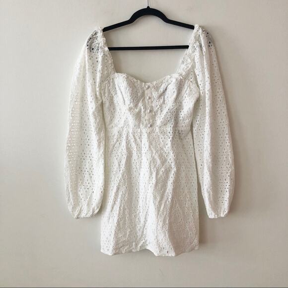 Boohoo Broderie Anglais Sweetheart Mini Dress - Picture 3 of 6